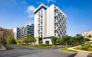 tumbi west palm beach hotel dubai, tapestry collection hilton 4*