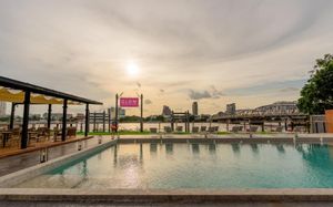 glow bangkok riverside 5*