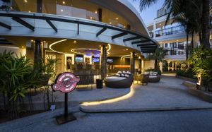 holiday inn resort phuket karon beach 4*