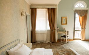 reikartz city tbilisi 4*