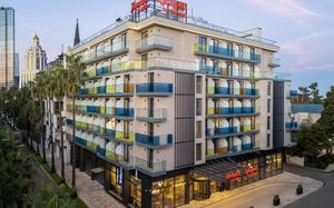 hampton by hilton batumi center 4*