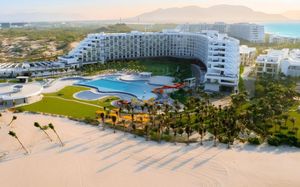 lugano resort & spa cam ranh 5*