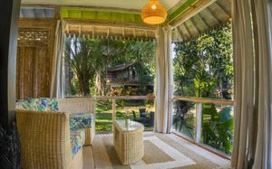 green tree house villa ubud 4*