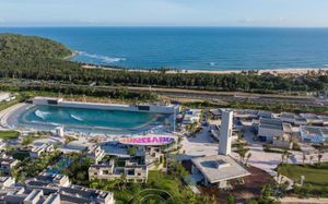 the uechao hotel riyuebay 4*