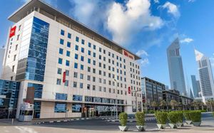 ibis hotel world trade centre 2*