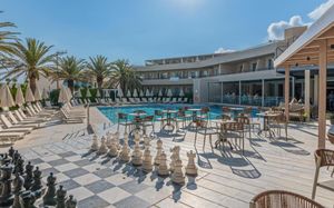 minos hotel 4*
