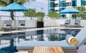 movenpick hotel jumeirah lakes towers 5*