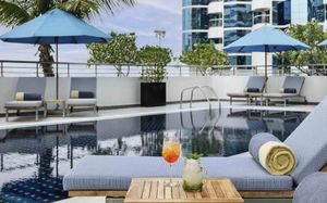 movenpick hotel jumeirah lakes towers 5*