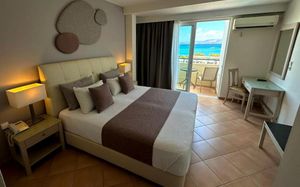faedra beach 4*