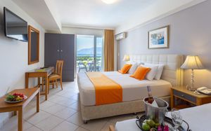 faedra beach 4*