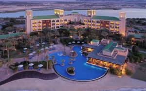 anantara desert island resort & spa 5*