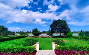 hue riverside boutique resort & spa 3*