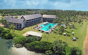 suriya resort waikkala 4*