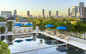centre point sukhumvit 10 4*